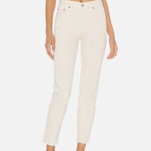 LEVI'S Wedgie Jeans Icon Fit Ecru White size 26 but fits more like a 24/25